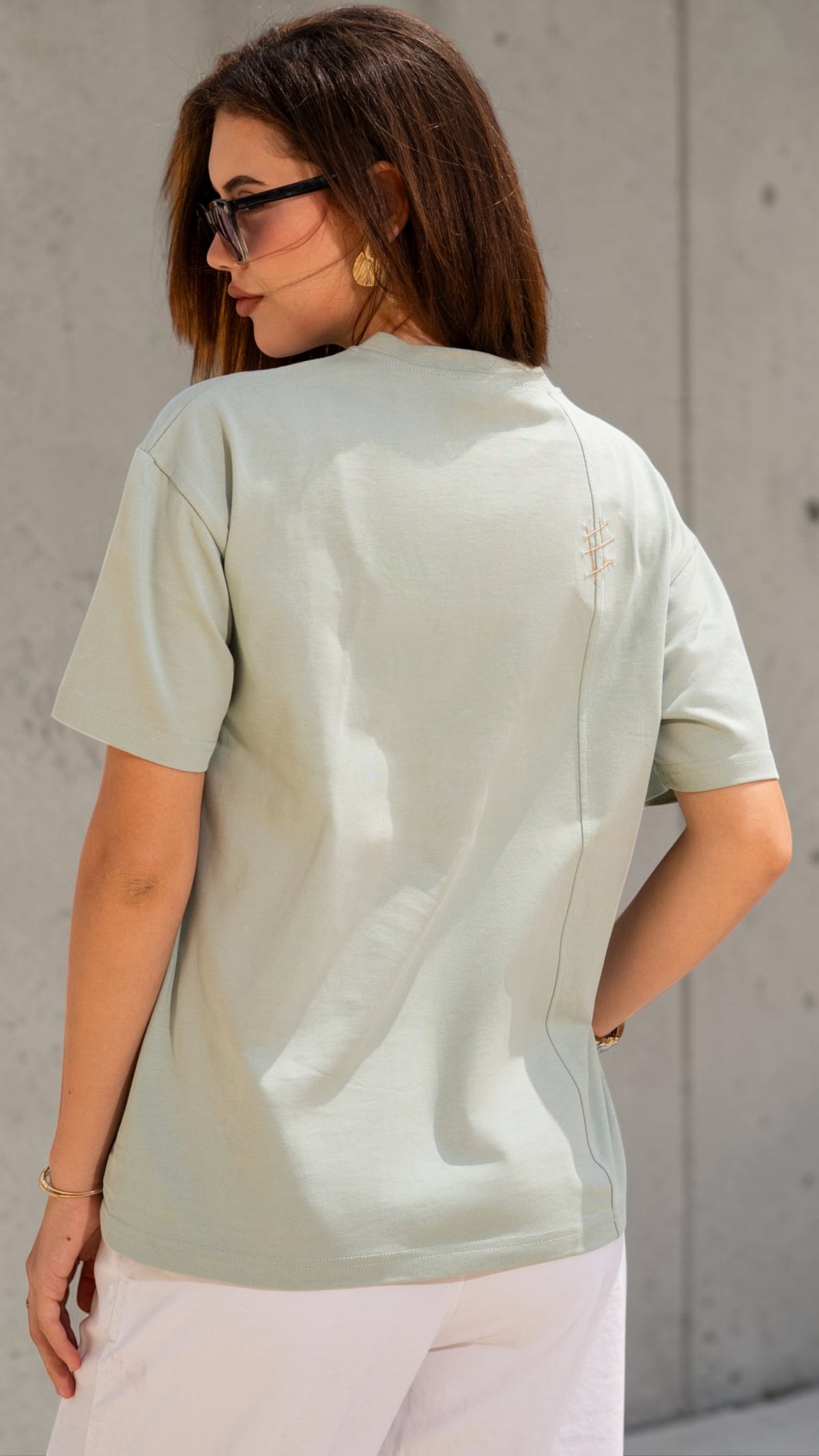 The Hand-Stitched Round Tee - Mint