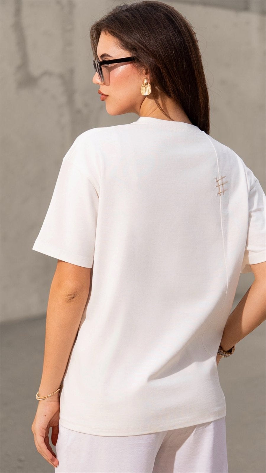 The Hand-Stitched Round Tee - White