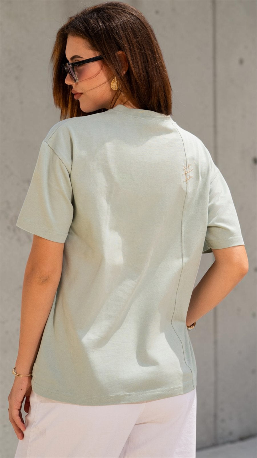 The Hand-Stitched Round Tee - Mint