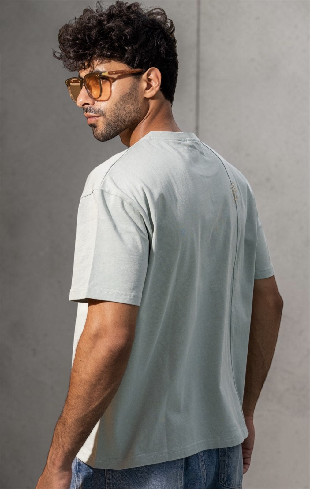 The Hand-Stitched Round Tee - Mint